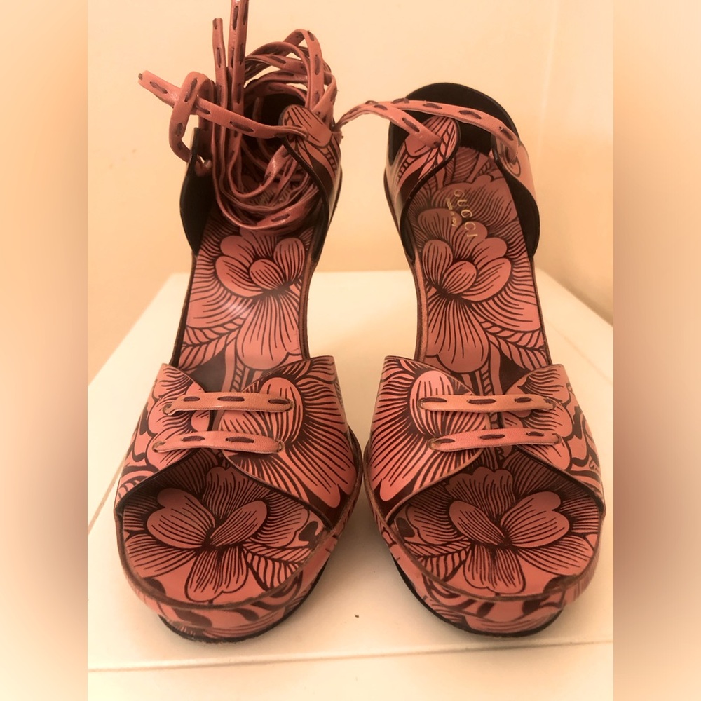 Gucci coral and purple Floral Platform Heels w/ ankle tie - size 6.5 US/ 37 EU.
